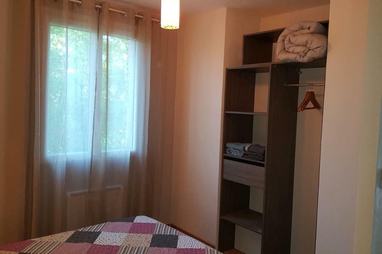 Logement de 42 m2 tout confort en campagne pour un couple Cahuzac-sur-Vère Extérieur photo