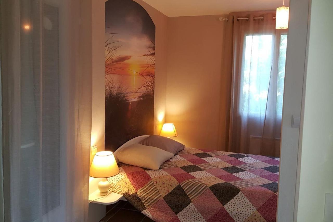 Logement de 42 m2 tout confort en campagne pour un couple Cahuzac-sur-Vère Extérieur photo